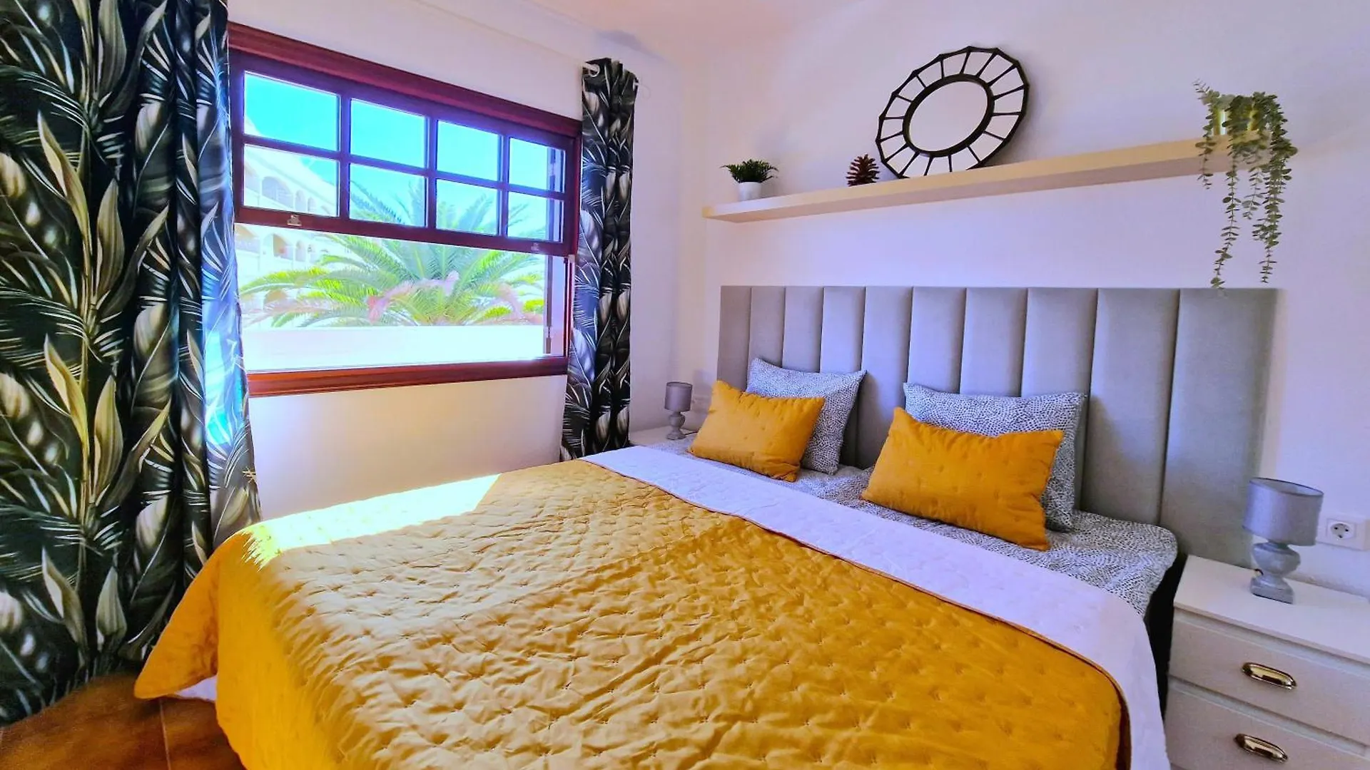 Strelitzia Apartment - Ocean View & Heated Pool San Miguel de Abona España